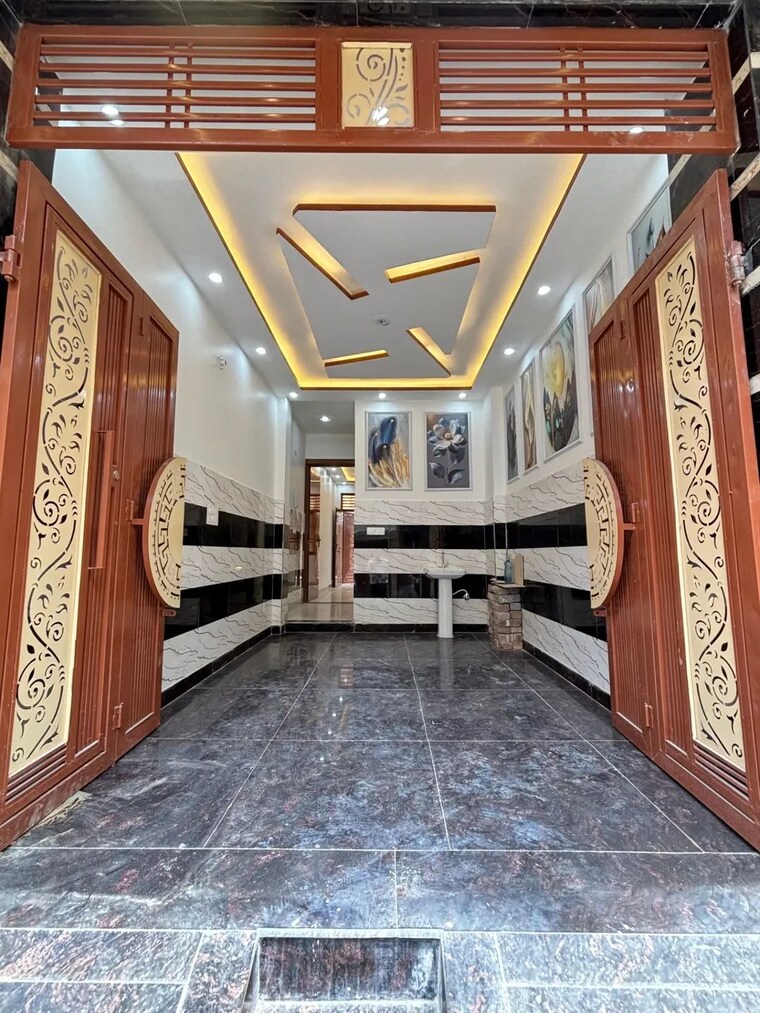 Exterior View, uttam nagar 4 Bedroom 365 Sq.Yd. Independent House In Uttam Nagar Delhi 9516138