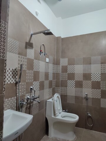 Bathroom in 2 BHK Builder Floor at Jankipuram – for Rent