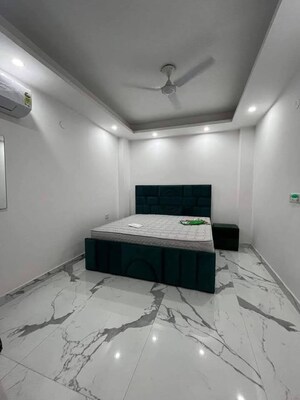 Room in 2 BHK Apartment at Saket – for Rent