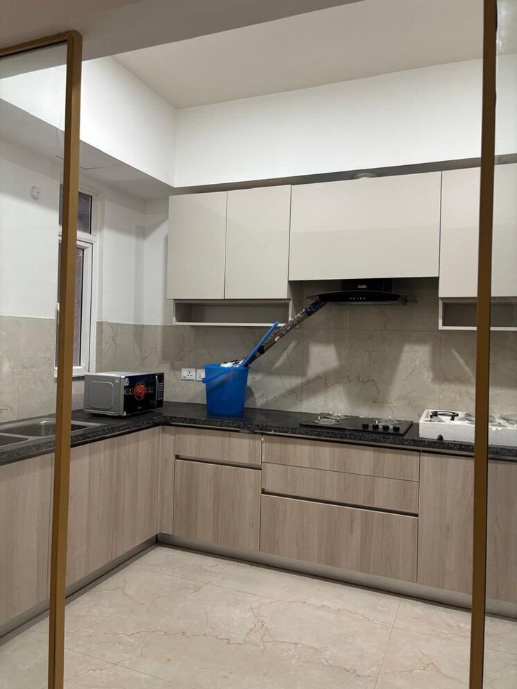 Kitchen, smart-world-orchard 3 Bedroom 1650 Sq.Ft. Builder Floor In Sector 61 Gurgaon 9516161