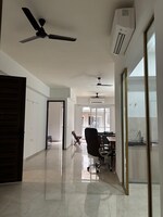 3 BHK + Servant Room 1650 Sq.Ft. Builder Floor in Smart World Orchard