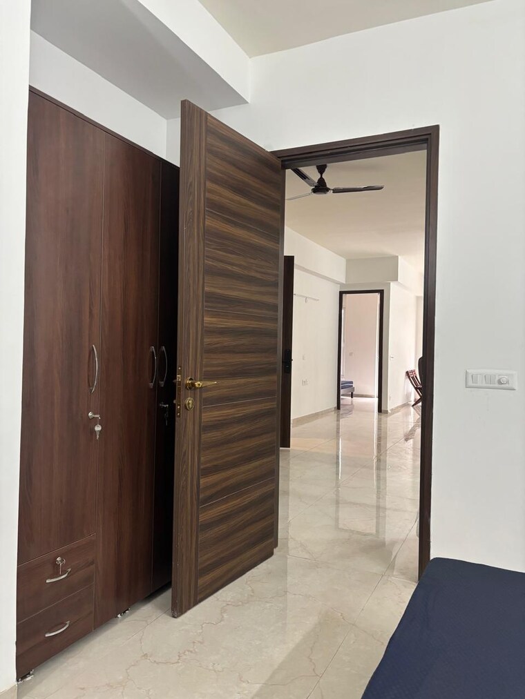 Room, smart-world-orchard 3 Bedroom 1650 Sq.Ft. Builder Floor In Sector 61 Gurgaon 9516161