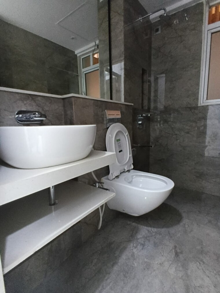 Bathroom, nahar-amaryllis-towers-and-plaza 2 Bedroom 577 Sq.Ft. Apartment In Chandivali Mumbai 9516178