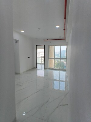 Room in 2 BHK Apartment at Nahar Amaryllis Towers and Plaza, Chandivali – for Rent