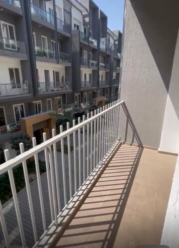 Balcony in 3 BHK Builder Floor at Smart World Orchard, Sector 61 – for Rent
