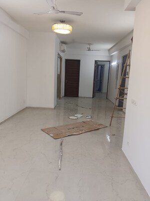 Building Lobby in 3 BHK Builder Floor at Smart World Orchard, Sector 61 – for Rent