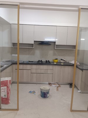 Bathroom in 3 BHK Builder Floor at Smart World Orchard, Sector 61 – for Rent