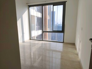 Room in 3 BHK Apartment at Piramal Mahalaxmi, Mahalaxmi – for Rent