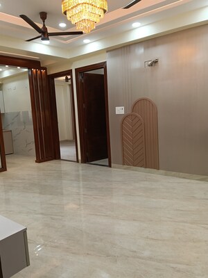 Room in 3 BHK Builder Floor at Shyam Park Extension – for Sale