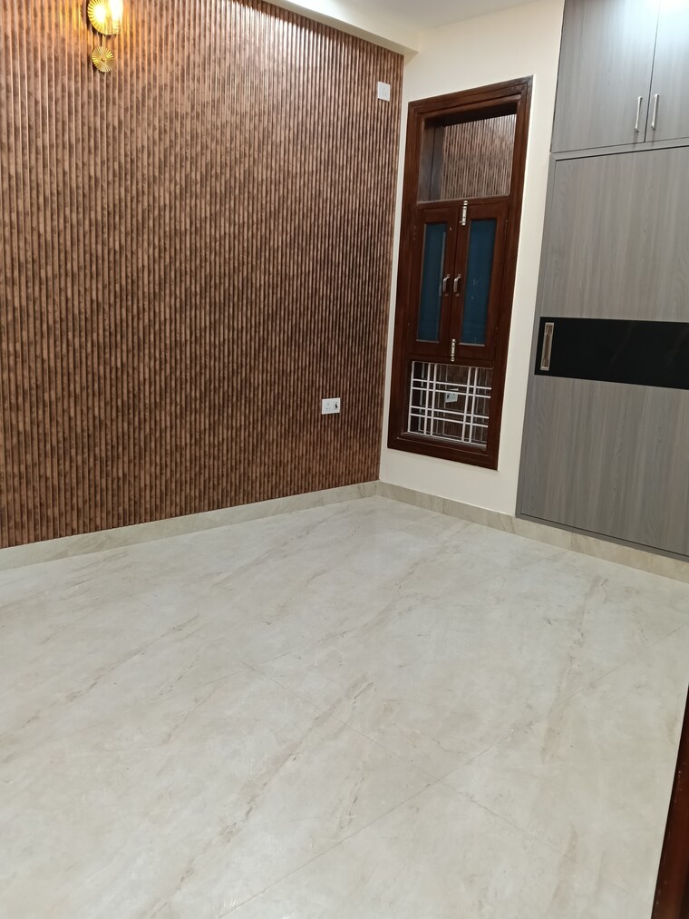 Room, shyam park extension 3 Bedroom 110 Sq.Yd. Builder Floor In Shyam Park Extension Ghaziabad 9516159