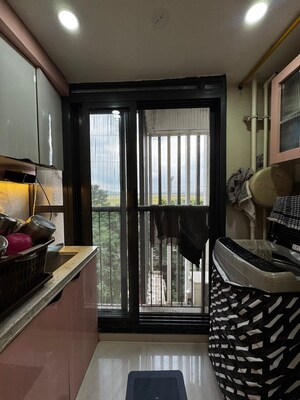 Kitchen in 1.5 BHK Apartment at Elite Residence, Mumbra – for Sale