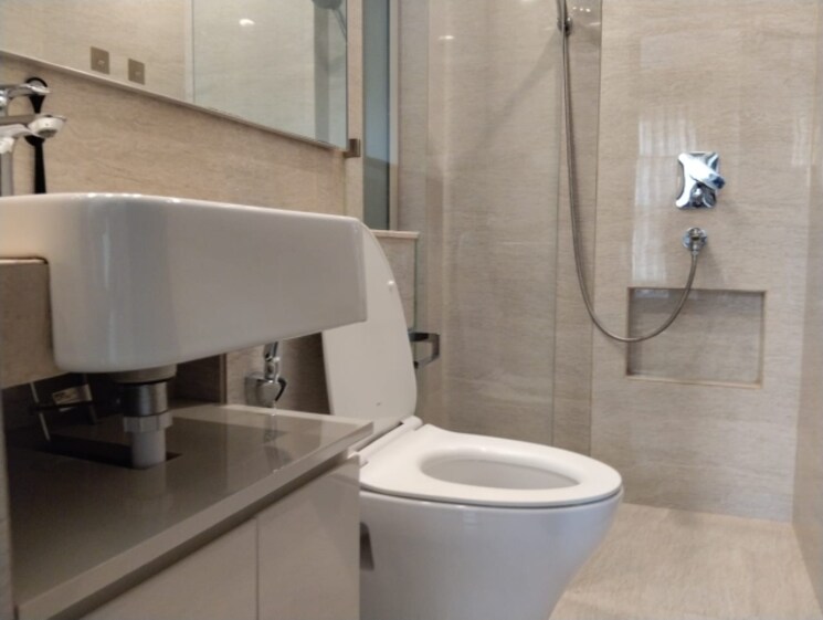 Bathroom, hiranandani-regent-hill 1 Bedroom 379 Sq.Ft. Apartment In Powai Mumbai 9516230
