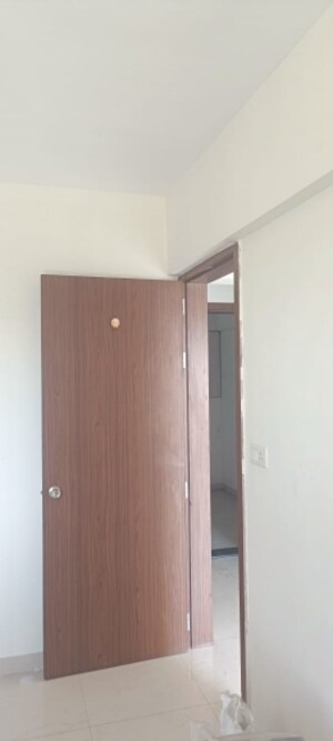 Room in 3 BHK Apartment at Wakad – for Rent