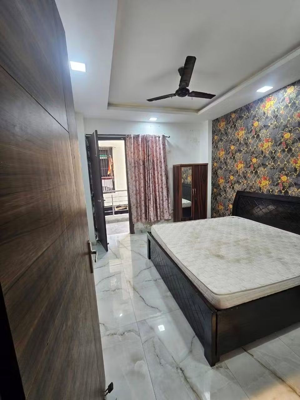 2 BHK Apartment For Rent in Gaur City 2 - 12th Avenue