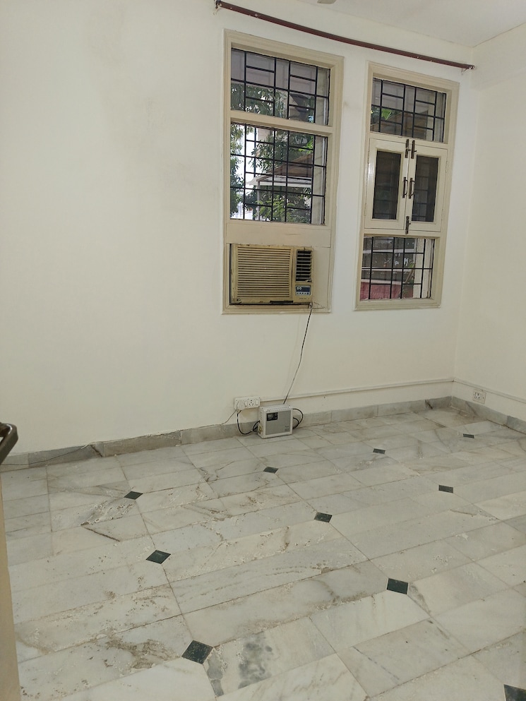 Room, unitech-south-city-ii 2.5 Bedroom 2100 Sq.Ft. Builder Floor In Sector 50 Gurgaon 9516347