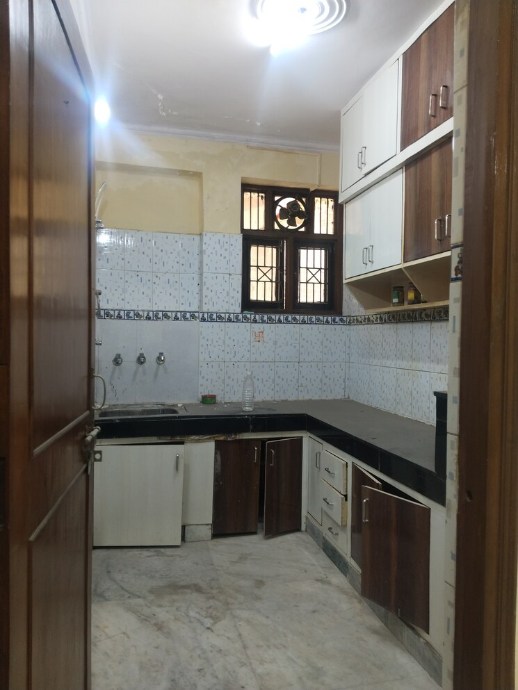 Kitchen, ashoka-enclave-faridabad 3 Bedroom 1600 Sq.Ft. Apartment In Sector 34 Faridabad 9516313