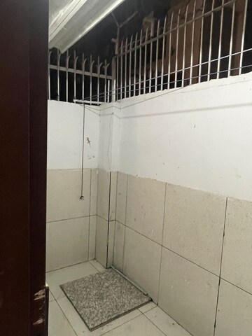 Balcony in 2 BHK Builder Floor at Sector 46 – for Rent