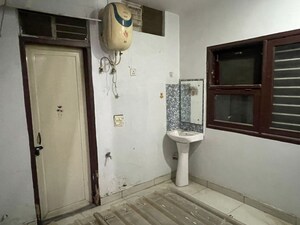 Furnished Amenities in 2 BHK Builder Floor at Sector 46 – for Rent