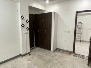 Room in 2 BHK Builder Floor at Sector 46 – for Rent