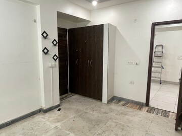 Room in 2 BHK Builder Floor at Sector 46 – for Rent