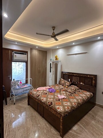 Living Room in 4 BHK Builder Floor at Green Fields Colony – for Rent