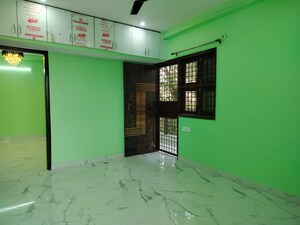 Room in 2 BHK Apartment at Sarita Vihar – for Rent