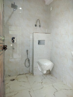 Bathroom in 2 BHK Apartment at Sarita Vihar – for Rent