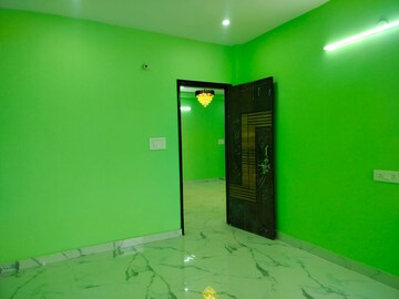 Room in 2 BHK Apartment at Sarita Vihar – for Rent