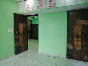 Room in 2 BHK Apartment at Sarita Vihar – for Rent