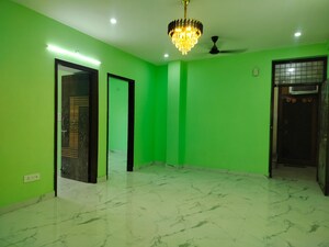 Room in 2 BHK Apartment at Sarita Vihar – for Rent