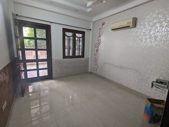 3 BHK Flat for Sale in Ip Extension, Delhi