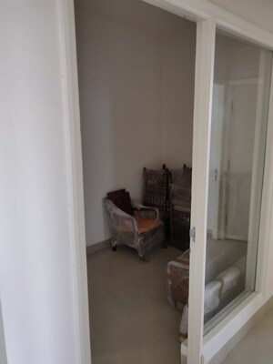 Bathroom in 2.5 BHK Apartment at Emaar Emerald Estate, Sector 65 – for Sale