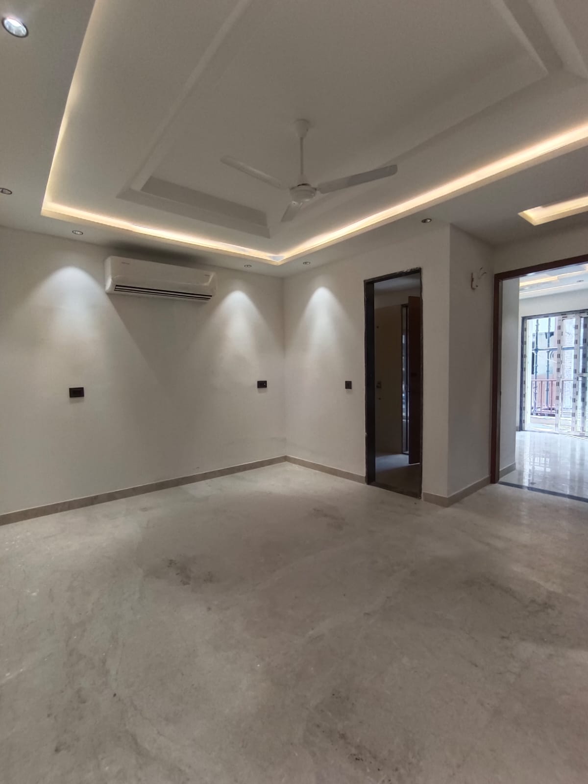 3 BHK + Servant Room Builder Floor For Sale in Green Fields Colony