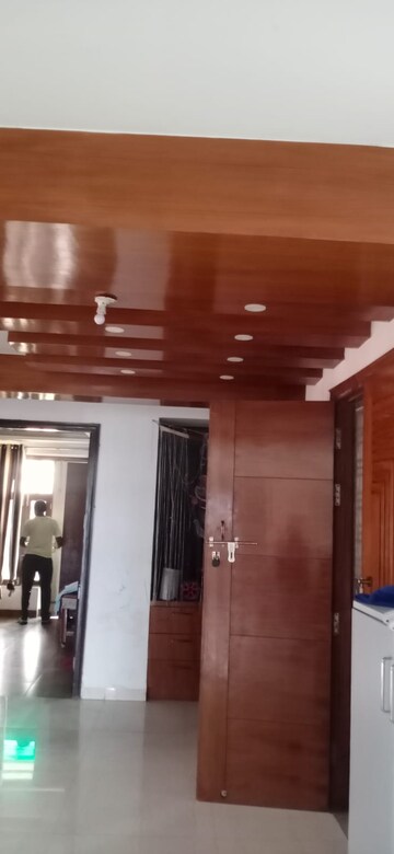 Furnished Amenities in 3 BHK Builder Floor at Green Fields Colony – for Sale