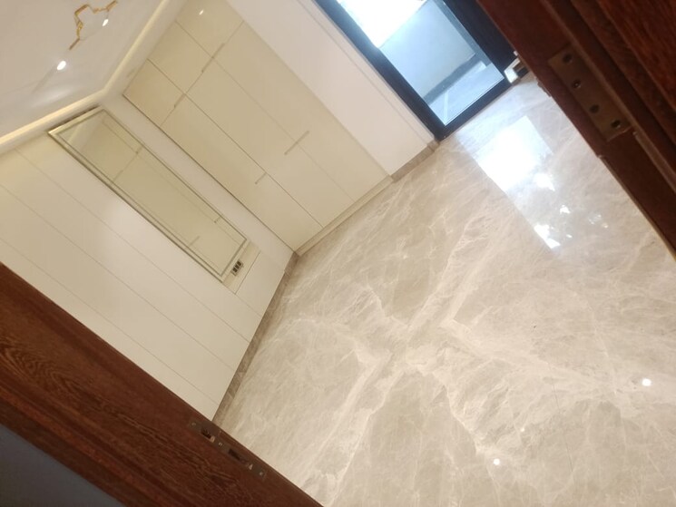 Room, sushant lok i 4 Bedroom 30000 Sq.Ft. Builder Floor In Sushant Lok I Gurgaon 9516433