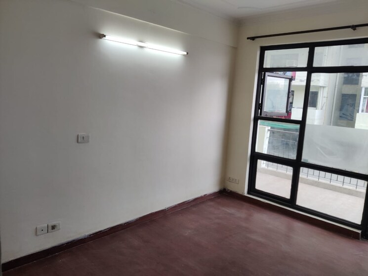 Room, sector 23 3 Bedroom 319 Sq.Yd. Builder Floor In Sector 23 Gurgaon 9516789