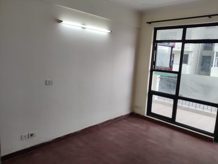 Room, sector 23 3 Bedroom 329 Sq.Yd. Builder Floor In Sector 23 Gurgaon 9516844