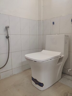 Bathroom in 1 BHK Apartment at Vasant Kunj – for Rent