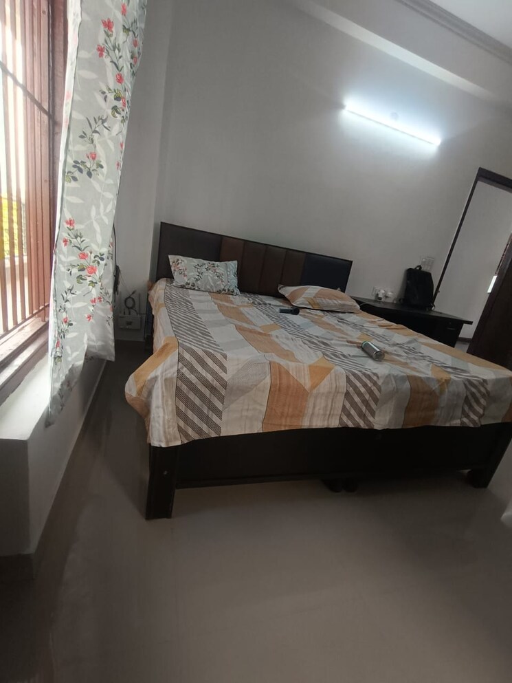 Bedroom, rwa-apartments-sector-70 1 RK 500 Sq.Ft. Villa In Sector 70 Noida 9519427