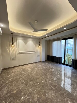 Room in 4 BHK Builder Floor at Vipul World Floors, Sector 48 – for Sale