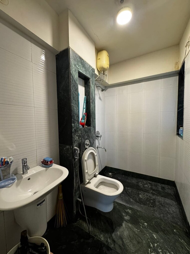 Bathroom, rose-mahal 1 Bedroom 610 Sq.Ft. Apartment In Mumbra Thane 9516457