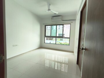 2 BHK Apartment For Rent in Kalpataru Immensa B, Kolshet Road