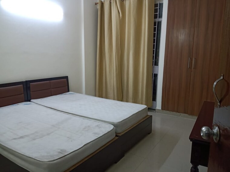 Bedroom, vasant kunj 3 Bedroom 1600 Sq.Ft. Apartment In Vasant Kunj Delhi 9516491