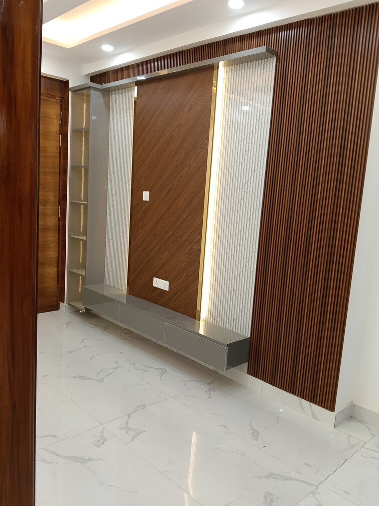 Cover Image, shyam park extension 3 Bedroom 120 Sq.Yd. Builder Floor In Shyam Park Extension Ghaziabad 9516563