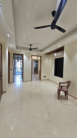 Furnished Amenities in 3 BHK Builder Floor at Ansal Sushant Floors, Sushant Lok ii – for Sale