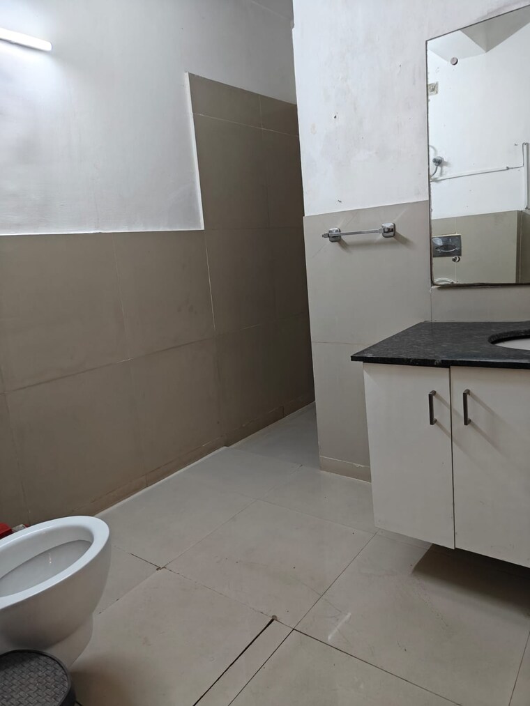 Floor Plan, defence colony Commercial Office Space 217 Sq.Yd. In Defence Colony Delhi 9516523