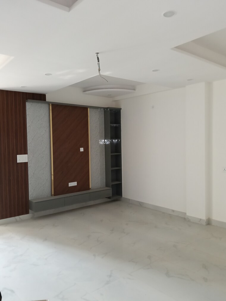 Room, shyam park extension 3 Bedroom 120 Sq.Yd. Builder Floor In Shyam Park Extension Ghaziabad 9516563