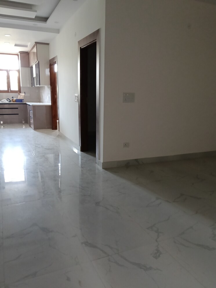 Room, shyam park extension 3 Bedroom 120 Sq.Yd. Builder Floor In Shyam Park Extension Ghaziabad 9516563