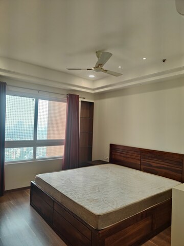 Room in 3 BHK Apartment at Universal Botanika Tower A And B, Gachibowli – for Rent