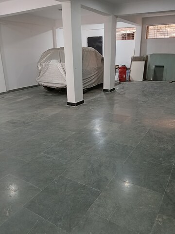 Room in 3 BHK Builder Floor at Shyam Park Extension – for Sale